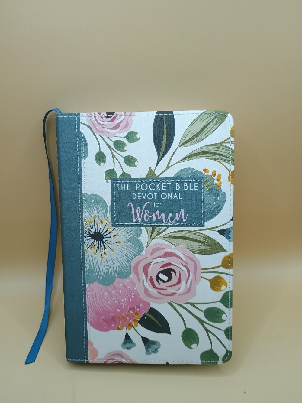 The Pocket Bible Devotional For Women - 366 Daily Devotional Read